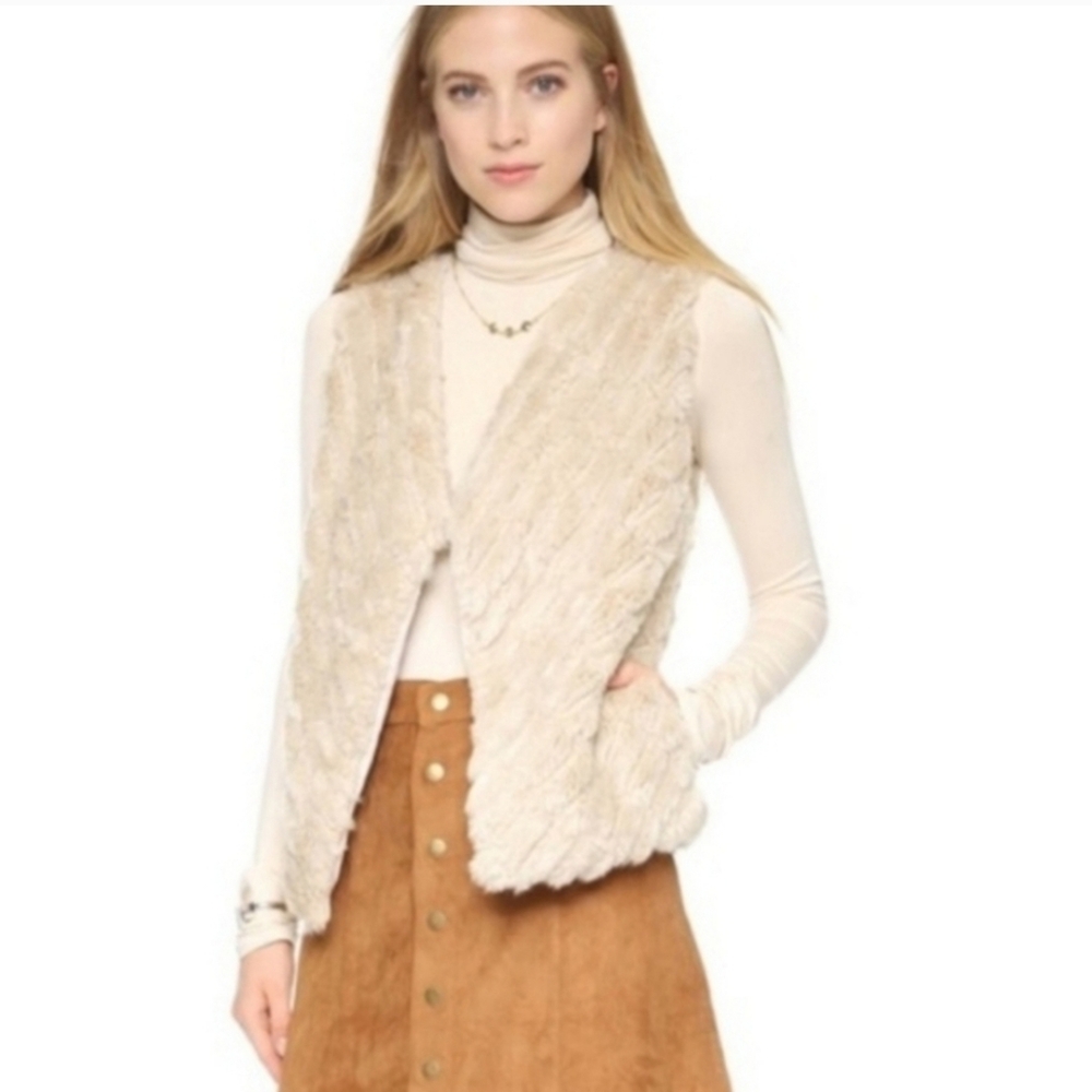 BB Dakota Keith Faux Fur Vest In Outmeal Sz Small